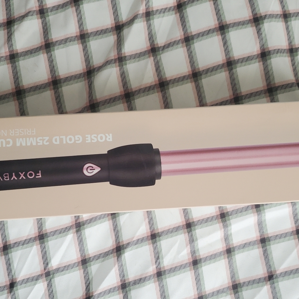 FoxyBae rose gold curling iron